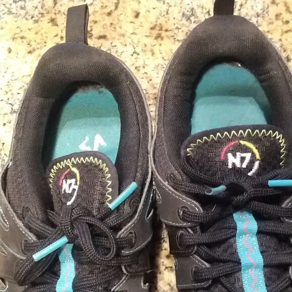 Rare NIKE N7 BRS 1000 Womens Shoes SIZE 10 Multicolor Running Walking 2011