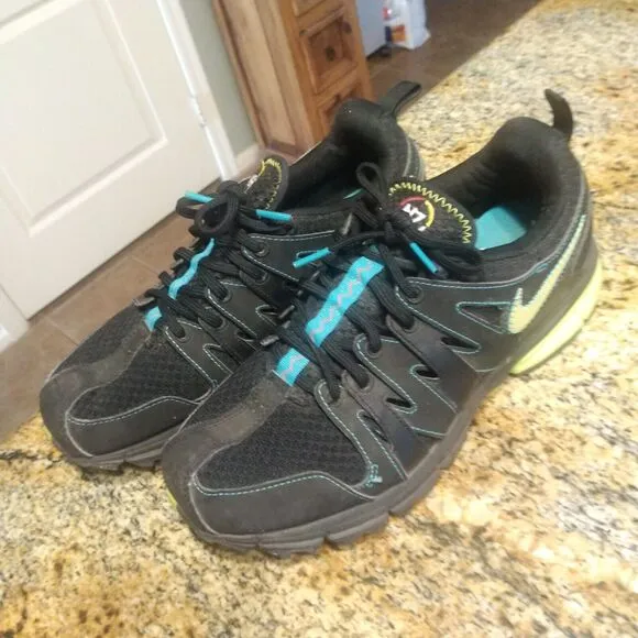 Rare NIKE N7 BRS 1000 Womens Shoes SIZE 10 Multicolor Running Walking 2011