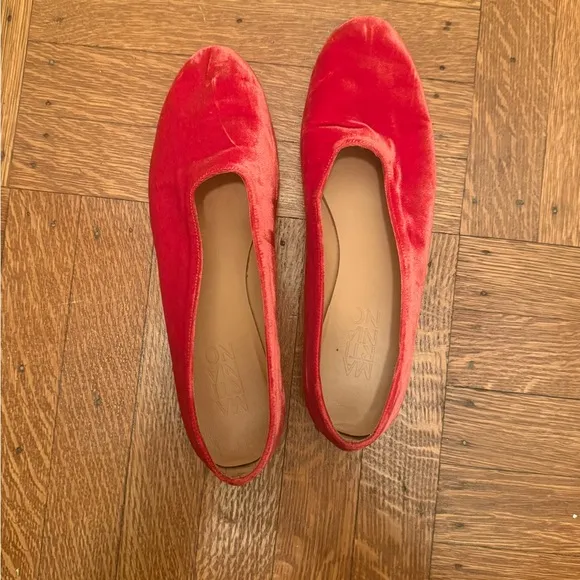 Red Velvet Women's Flats