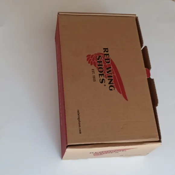 Red Wing 2338 safety steel toe shoes slip resistant oil resistant womens Sz 8