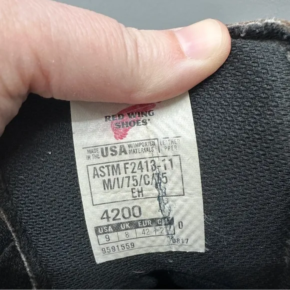 Red Wing 4200 Dynaforce work boots 8-inch waterproof steel toe. Men’s 9.