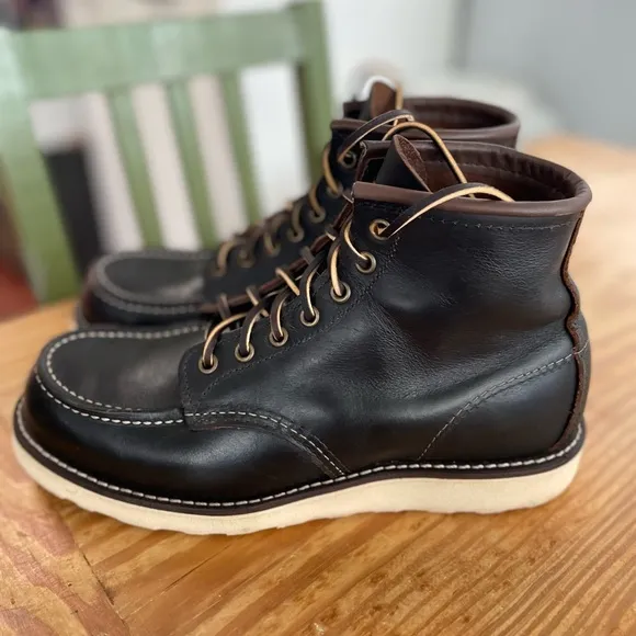 Red Wing Black Prairie Moc Toe Teacore size 8D