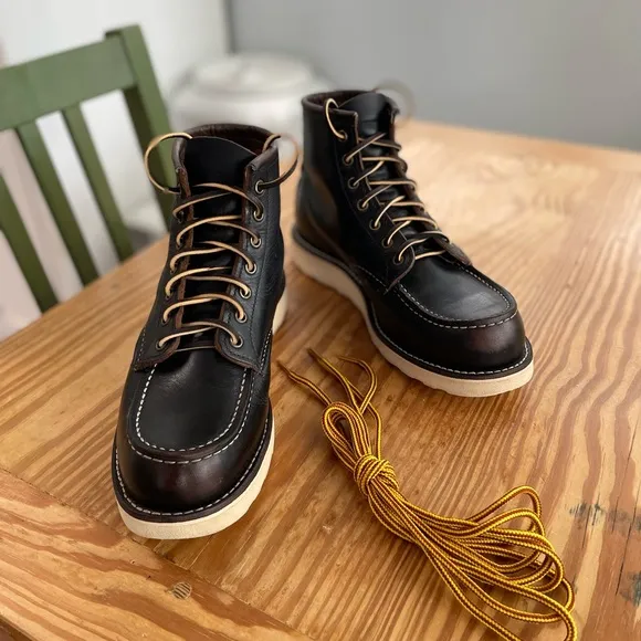 Red Wing Black Prairie Moc Toe Teacore size 8D