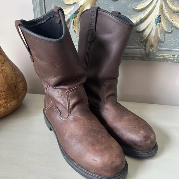 Red wing pecos mens steel toe waterproof boots made in USA