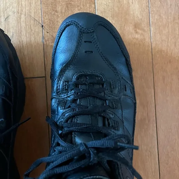 RED WING SHOES Aluminum Toe Work Shoe Sneakers 11