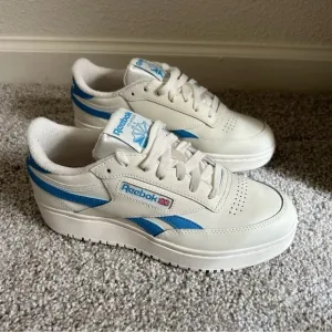 Reebok Club C Double Sneakers in essential blue size US women’s 8