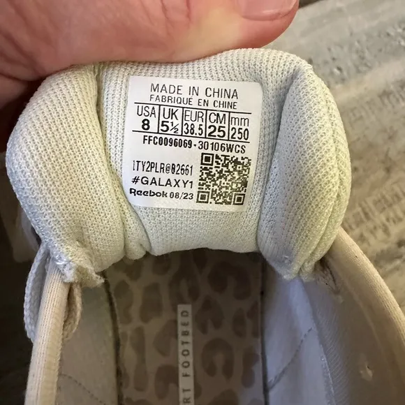 Reebok ortholite cushion comfort footed white chunky sneakers women’s US 8