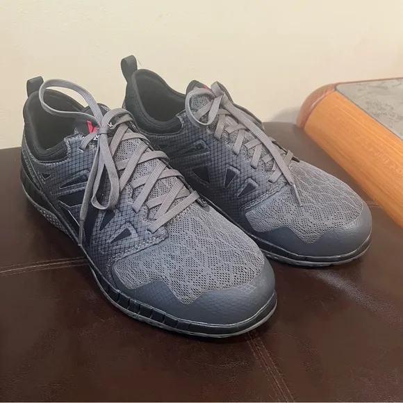 Reebok Work Zprint Steel Toe Athletic Work Shoes Men’s Size 9.5M. EUC like new!