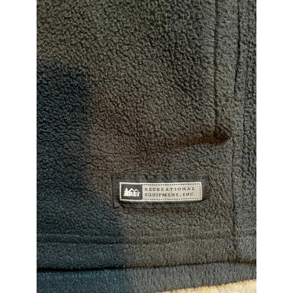 REI fleece vest black size large
