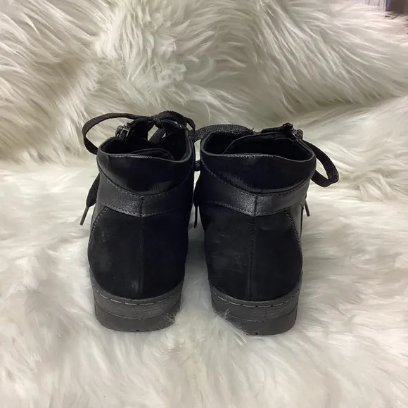 Remonte Kaja High-Top Sneakers - Black - Zip Closure - Size 8 1/2 - New In Box