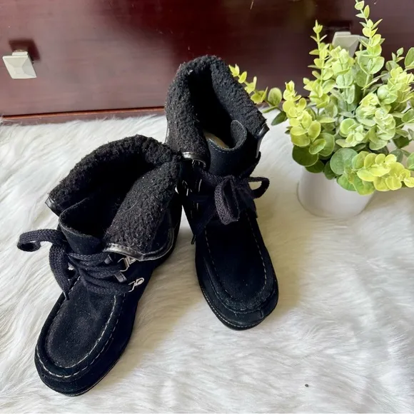Rocket Dog Bonfire Black Suede Lace-Up with Faux Shearling Lining Boots Size 7.5