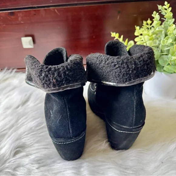 Rocket Dog Bonfire Black Suede Lace-Up with Faux Shearling Lining Boots Size 7.5