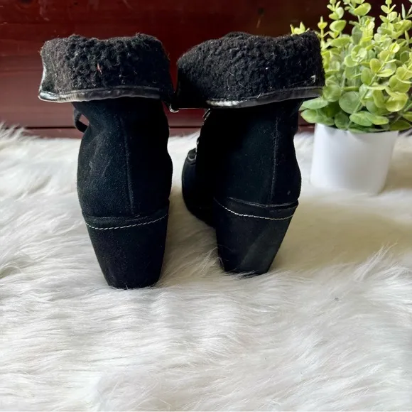 Rocket Dog Bonfire Black Suede Lace-Up with Faux Shearling Lining Boots Size 7.5