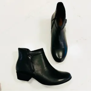 Rockport Carly Side Zip Ankle Bootie | Black Leather | 8.5
