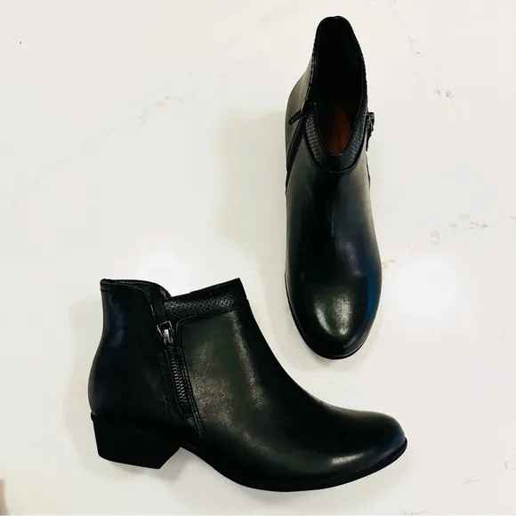 Rockport Carly Side Zip Ankle Bootie | Black Leather | 8.5