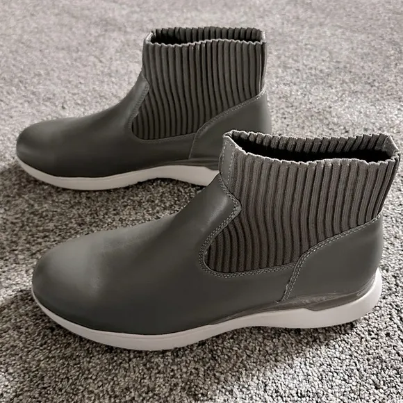 Rockport Total Motion Work Sport EH Steel Women’s Size 9.5 - New In Box