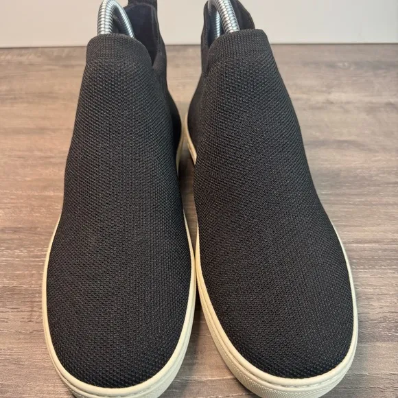 Rothy’s Chelsea Slip in sneakers Womens size 7 EUC