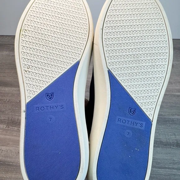 Rothy’s Chelsea Slip in sneakers Womens size 7 EUC