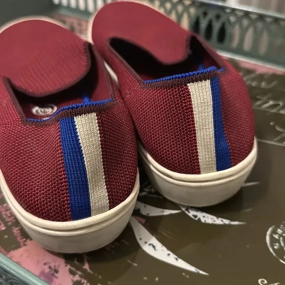 Rothy's maroon Slip On Sneakers Knit Comfort size 6 A00159