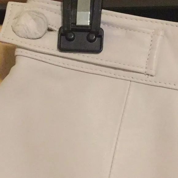 RTA Dash Leather Shorts In Cream