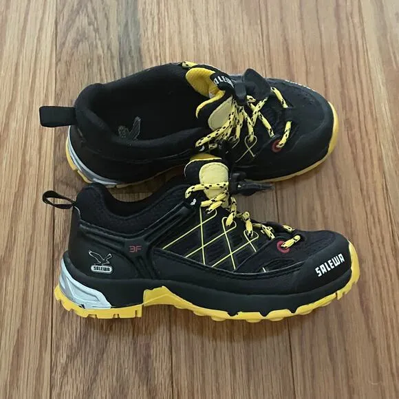 Salewa Hiking Shoes Kids 10 Black/Cornflower (Yellow) Firetrail Outdoors Walking