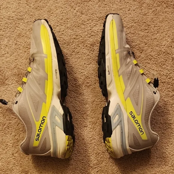 Salomon Men's Gray and Yellow Running Shoes