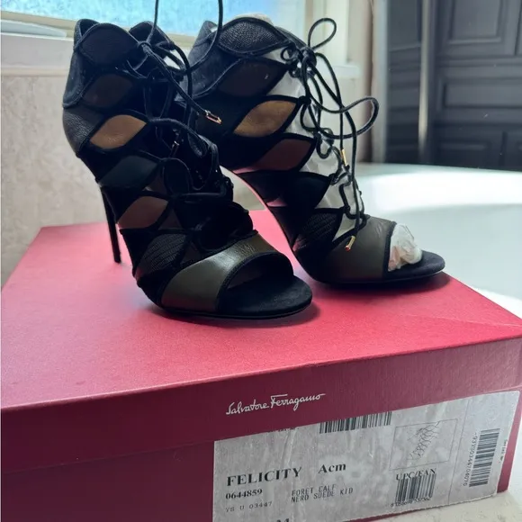 Salvador, Ferragamo Elegant Black and Brown Women's Heels