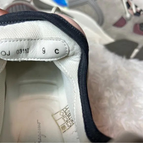 Salvatore Ferragamo Cimbra Sneaker - Women's Grey and Pink size 9