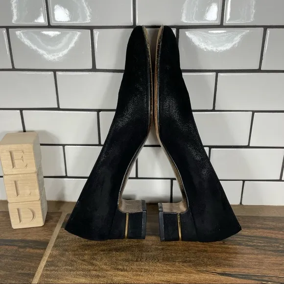 Salvatore Ferragamo Cinzia Pumps Black Shimmer Suede Womens Size 7.5 4A (AAAA)