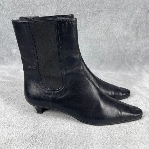 Salvatore Ferragamo Women's Boots US 7 Black Leather Almond Toe Chelsea Boots