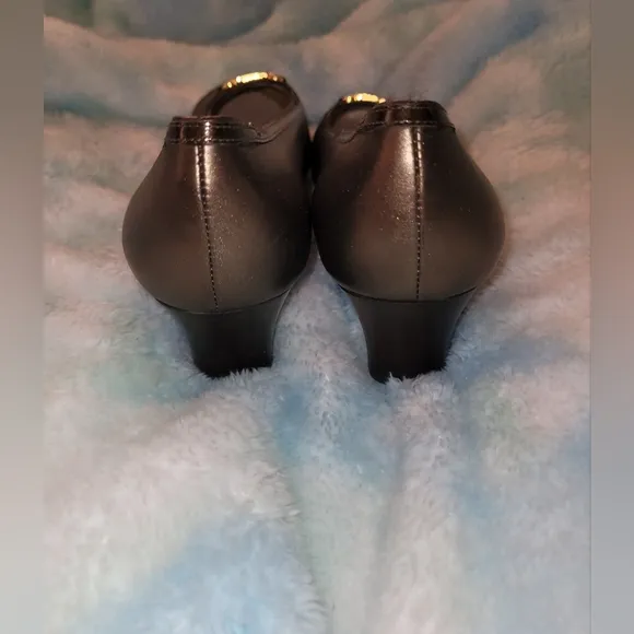 Salvatore Ferragamo Womens Brown Leather patent toecap gancini heels Size 11