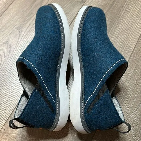 Samuel Hubbard Spring Back Royal Blue Felted Fleece Slip On Shoes Size 9