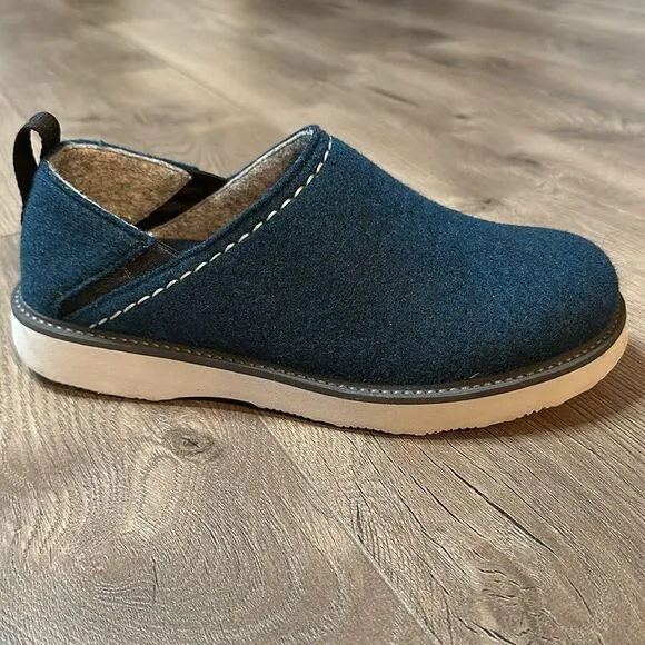 Samuel Hubbard Spring Back Royal Blue Felted Fleece Slip On Shoes Size 9