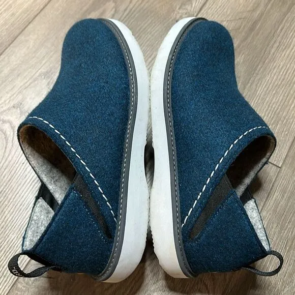 Samuel Hubbard Spring Back Royal Blue Felted Fleece Slip On Shoes Size 9