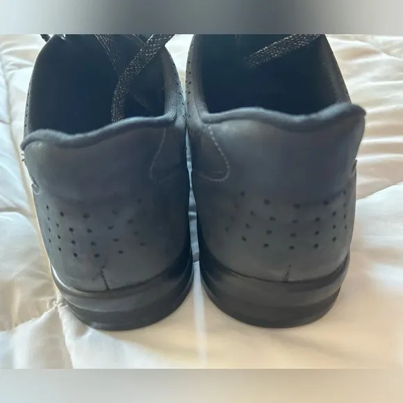SAS black suede walk easy walking shoes women’s 9.5M Oxford