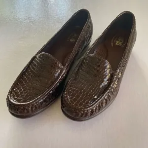 SAS TRIPAD Comfort Foot Bed Women’s Brown Soft Patent Leather Shoes Size 6.5 US