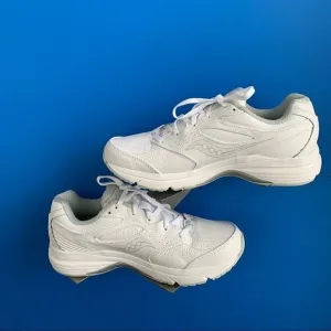 Saucony Omni S50204-1  Size 10 White Walking shoes brand new