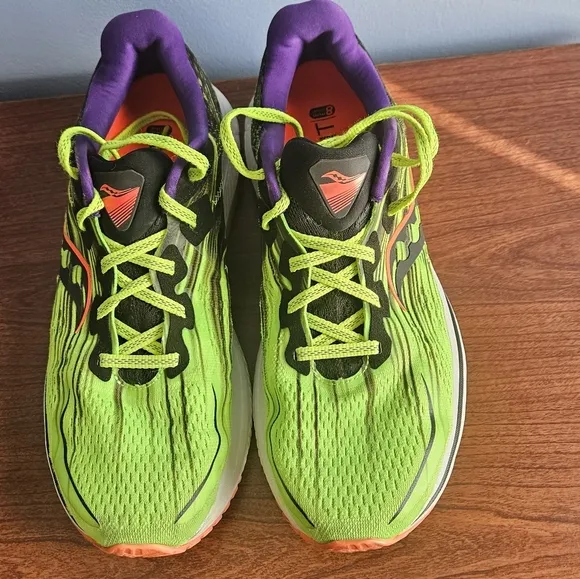 Saucony Women's Green Running Shoes Size 11 Euc