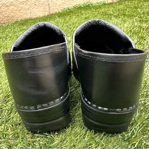 Set of 2 Dansko Professional Clogs Nursing Culinary Teacher Comfort Shoes Sz 39
