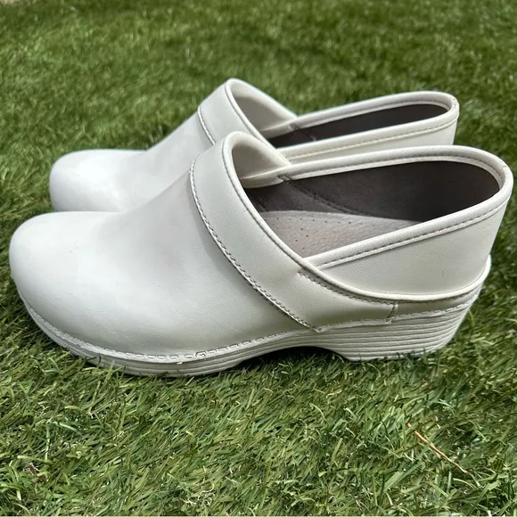 Set of 2 Dansko Professional Clogs Nursing Culinary Teacher Comfort Shoes Sz 39