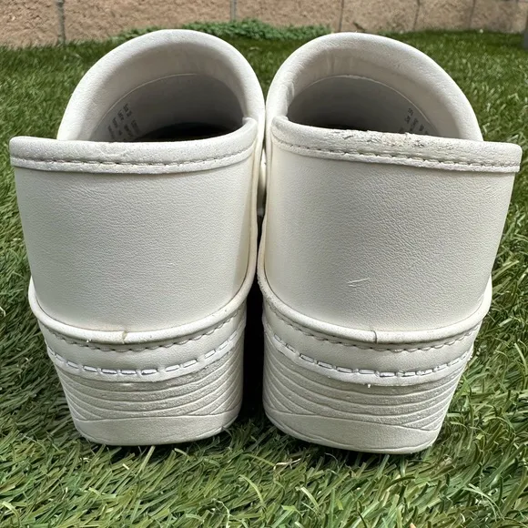Set of 2 Dansko Professional Clogs Nursing Culinary Teacher Comfort Shoes Sz 39