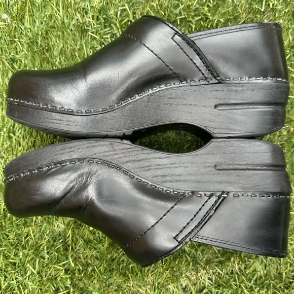 Set of 2 Dansko Professional Clogs Nursing Culinary Teacher Comfort Shoes Sz 39