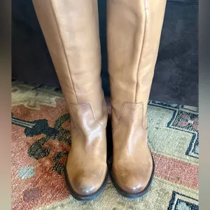Seychelle's Tan Leather Boots sz 8.5