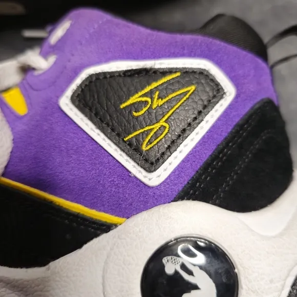 Shaq Bsketball ShoesPurple and Black Performance Sneakers with Chunky Silhouette