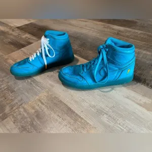 Size 7Y  - Jordan 1  High Blue Lagoon