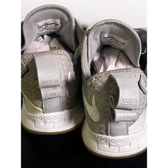 Size 9.5 - Nike LeBron Witness 3 White Chrome
