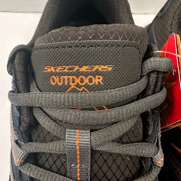 Skechers D’Lux Journey Sport Trail Shoes Sz 9.5
