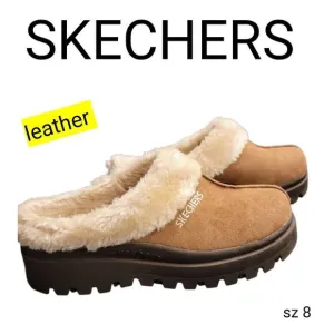 SKECHERS Tan Suede Leather Shindigs Fortress Clogs Slip On Comfy Warm Shoes