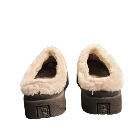 SKECHERS Tan Suede Leather Shindigs Fortress Clogs Slip On Comfy Warm Shoes