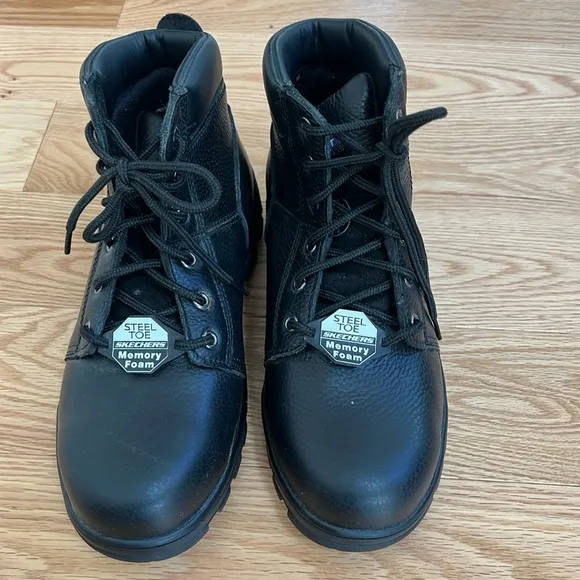Sketchers relaxed fit women’s 11, workshire peril steel toe boots.